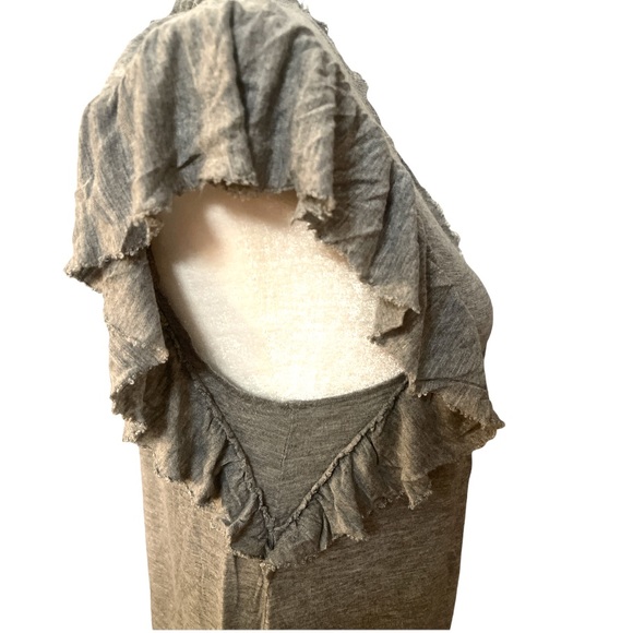 Women’s Ruffled Shirt - Picture 4 of 9